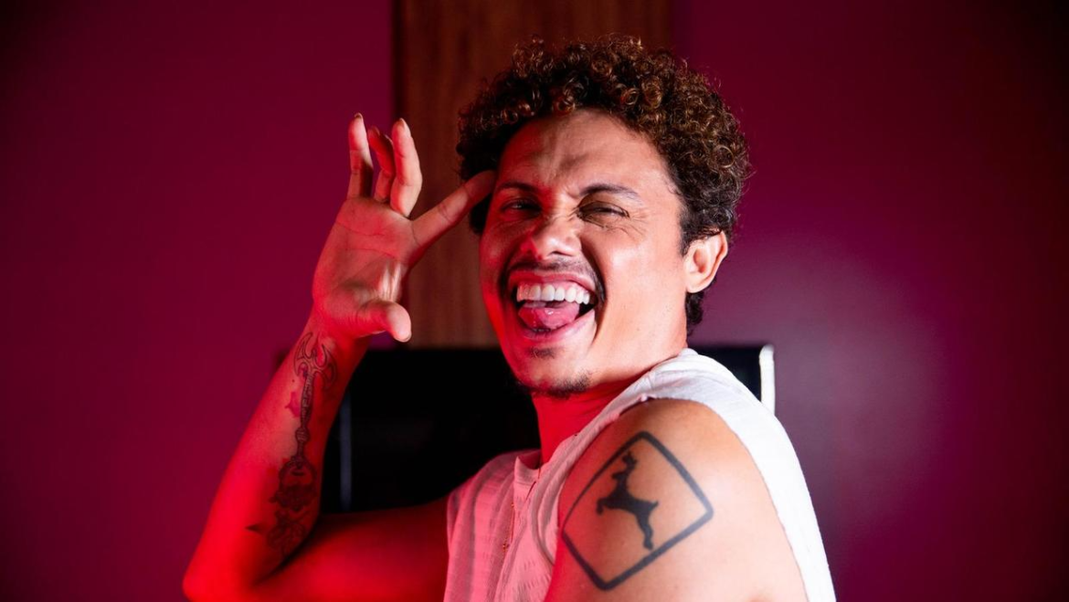 silvero-pereira,-ator-da-novela-‘garota-do-momento’,-descobre-ter-doenca-silenciosa