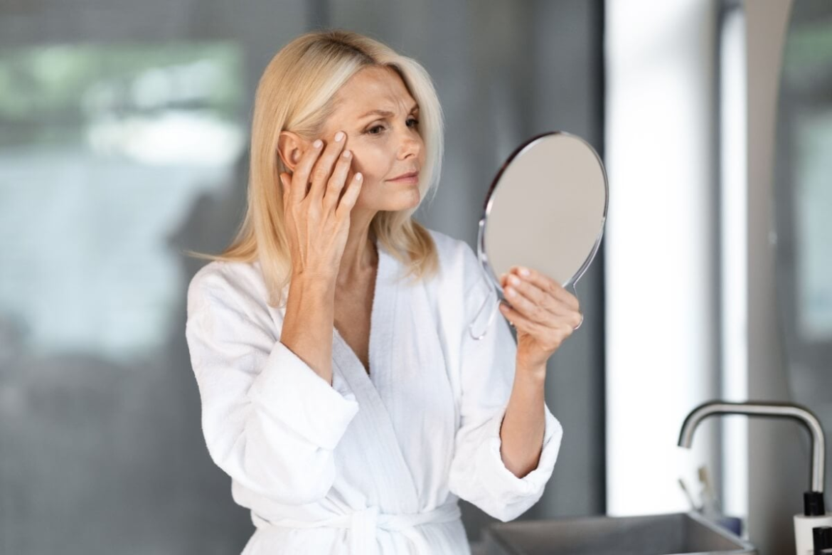 veja-como-a-reducao-hormonal-afeta-a-pele-da-mulher