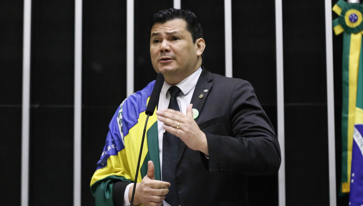 pf-analisara-abertura-de-investigacao-por-ameaca-de-deputado-a-lula