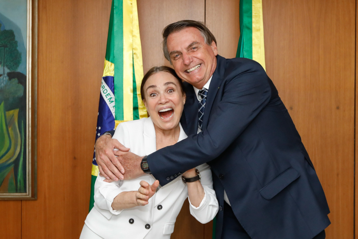 regina-duarte-diz-que-‘continua-admirando’-bolsonaro