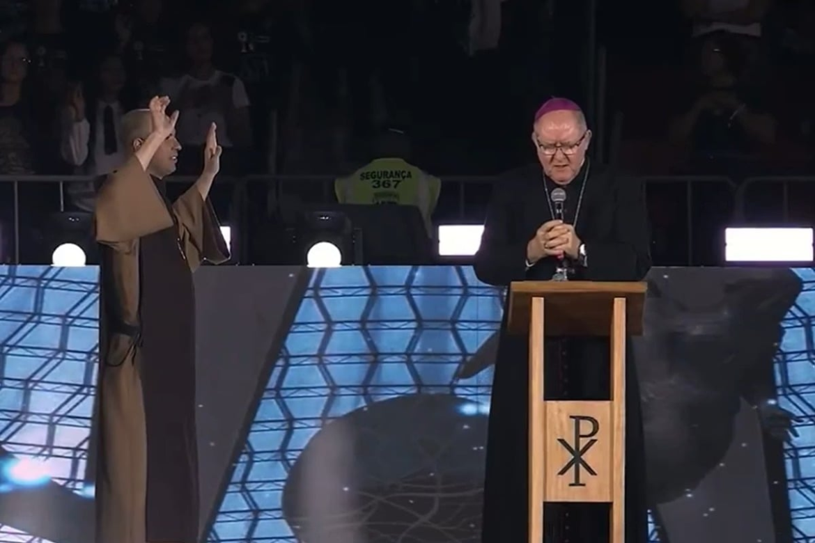 video:-ao-lado-de-frei-gilson,-bispo-pede-em-bencao-que-nossa-senhora-‘livre-o-brasil-do-comunismo’