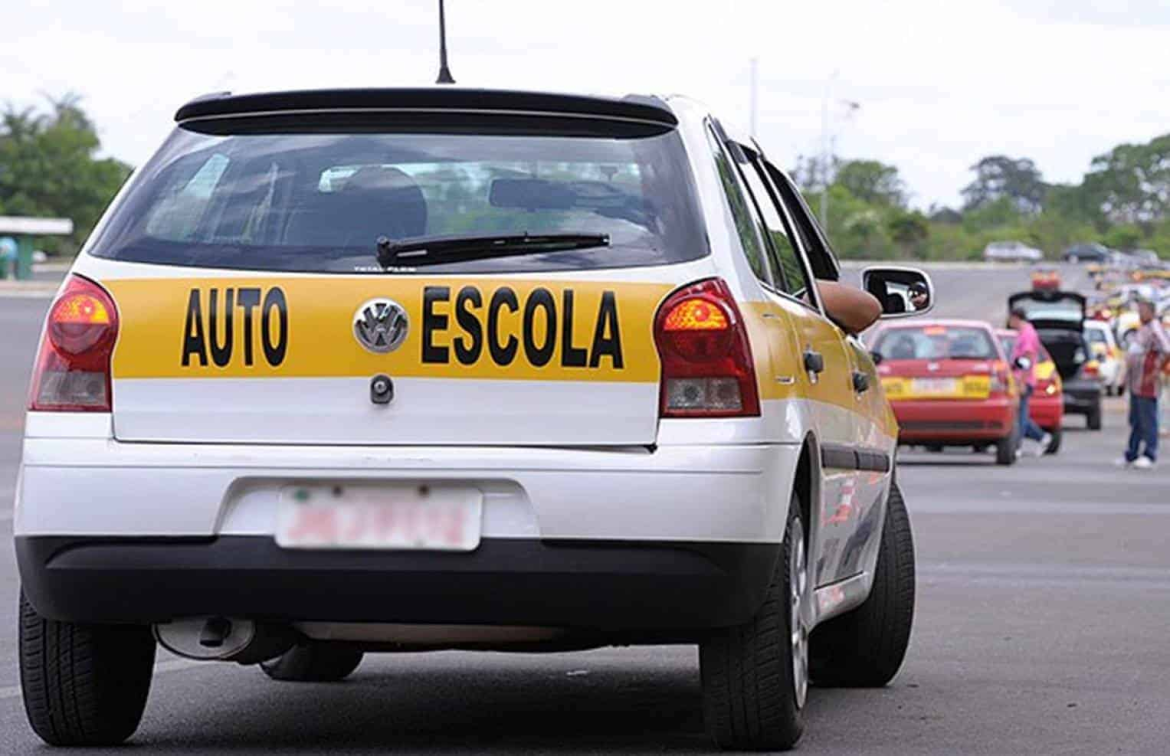 autoescolas-correm-ao-congresso-e-ao-stf-para-barrar-fim-da-obrigatoriedade-nas-aulas-da-cnh