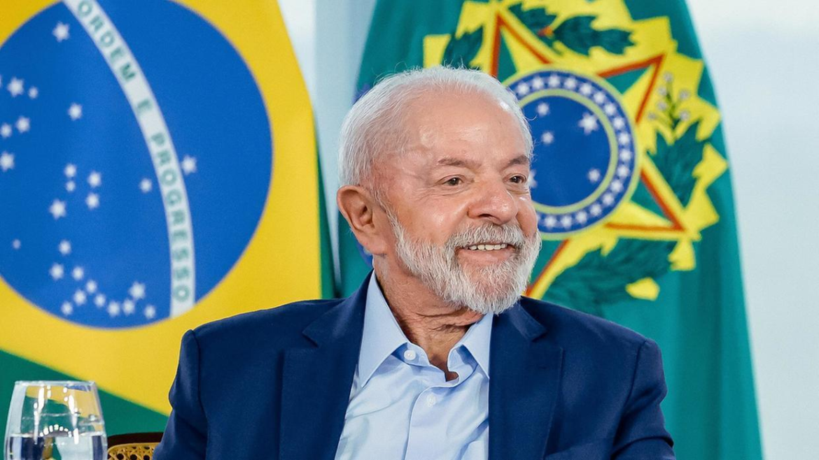 pt-arma-festa-de-3-dias-e-transforma-aniversario-em-ato-pro-reeleicao-de-lula