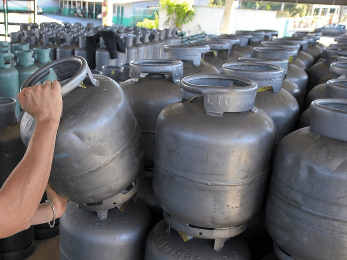 quem-realmente-criou-o-vale-gas?-lula-ou-bolsonaro?