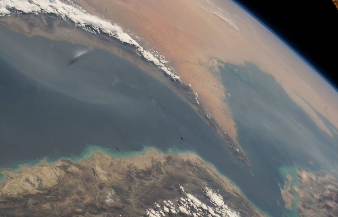 conflito-no-oriente-medio-pode-ter-efeitos-indiretos-sobre-a-economia-brasileira,-aponta-professora