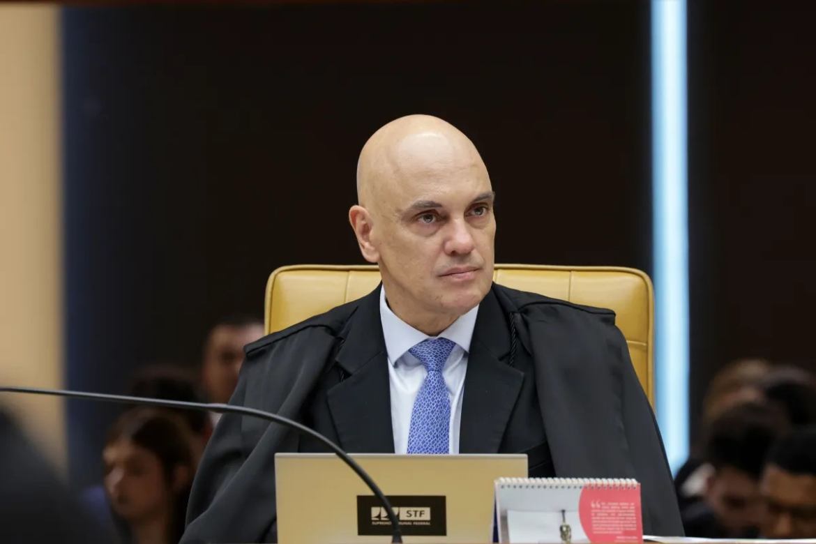 moraes-aumenta-perimetro-para-monitorar-drones-sobre-casa-de-bolsonaro